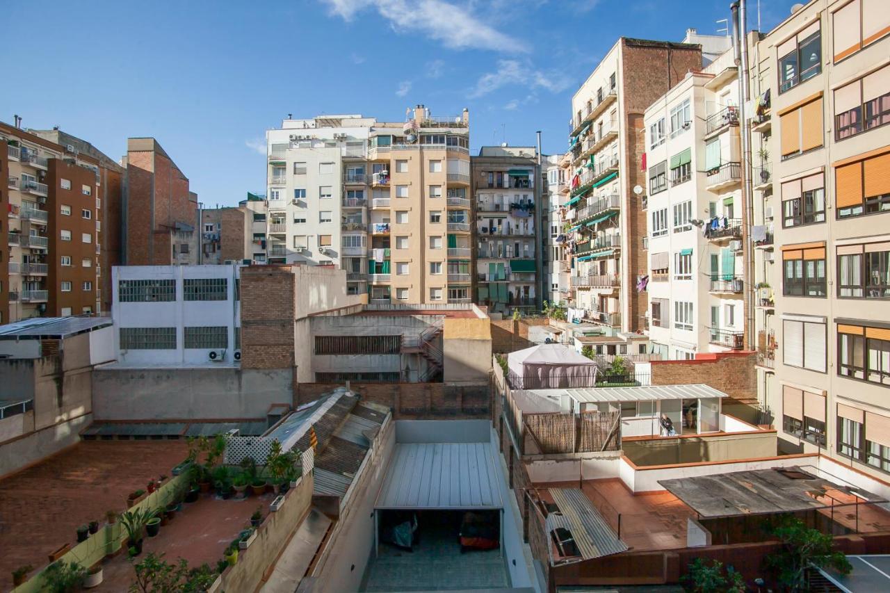 Bbarcelona Gaudi Flats — Fotos 1